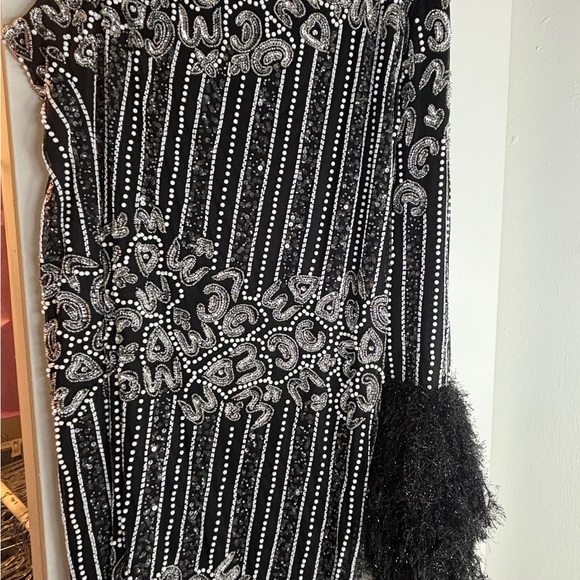 ASOS Curve Black and Silver Long Sleeve Dress - Picture 8 of 8